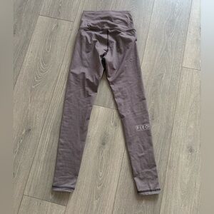 fleo chocolate brown herringbone leggings size XS